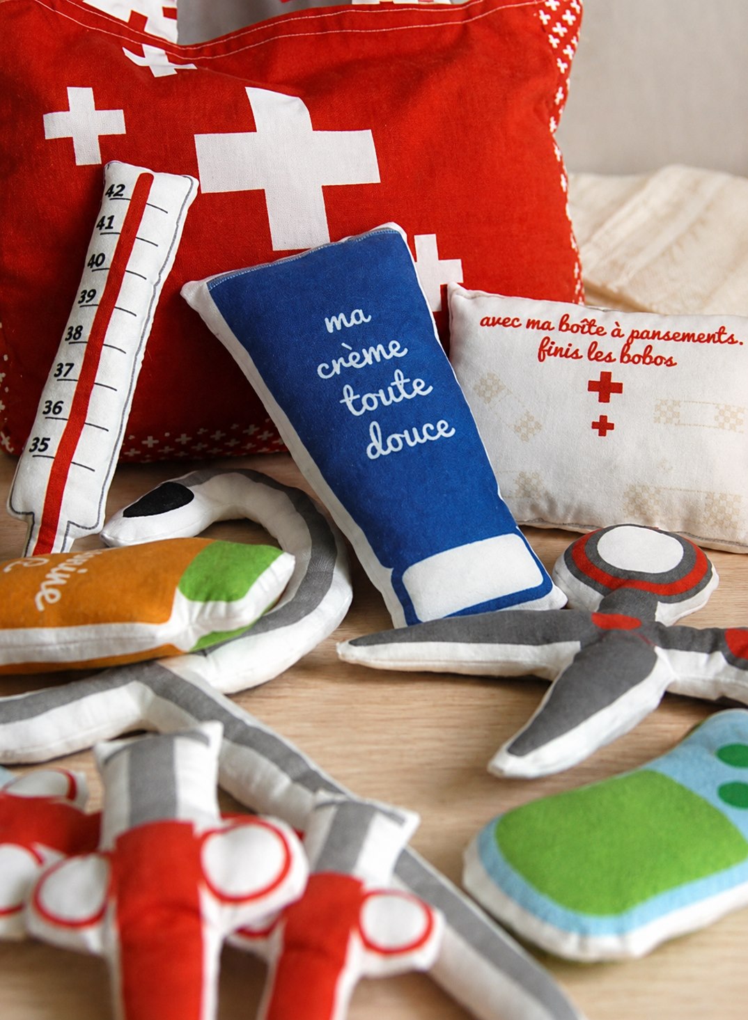 ma trousse de docteur kit couture