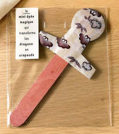 mini épée magique