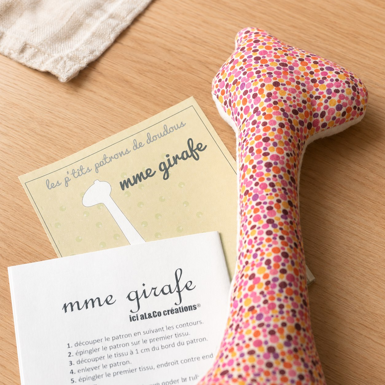 Mme Girafe patron de doudou